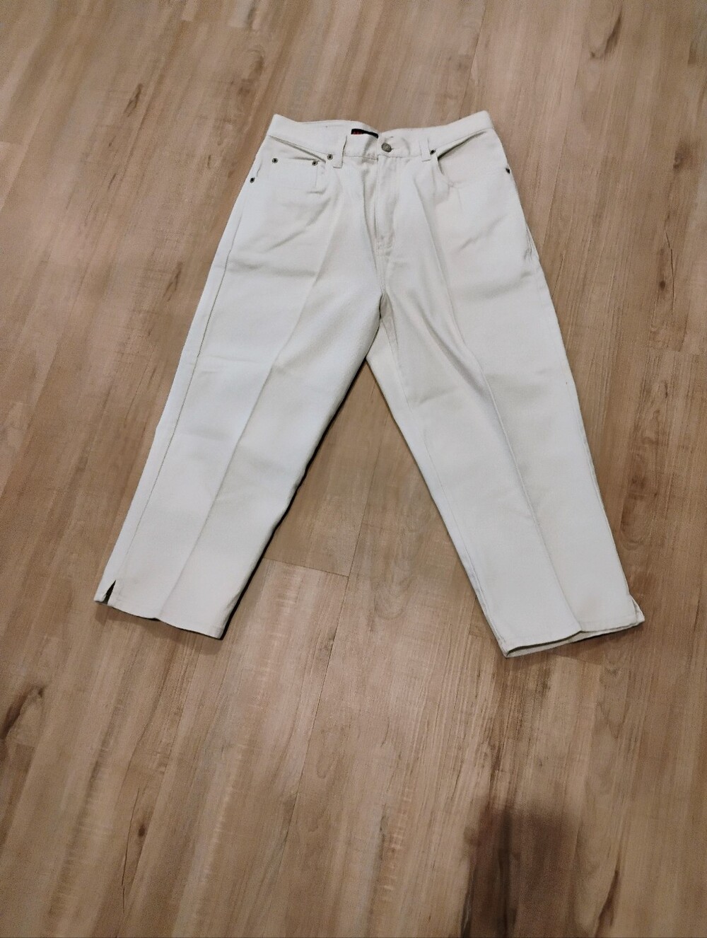 Bill Blass Easy Fit Capris